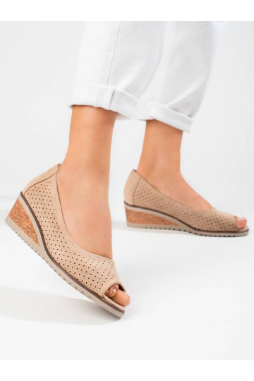 With elements of openwork...