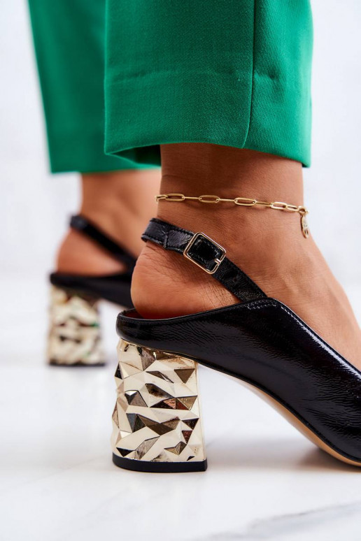 Leather Pumps On A Bar Maciejka Black