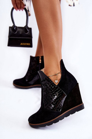 Suede Crocodile Wedge Boots... 2