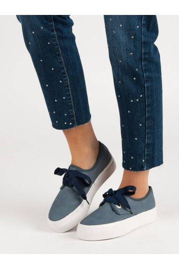 laisvalaikio batai su...