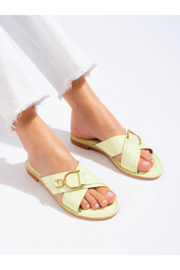 Women's slippers green... 2