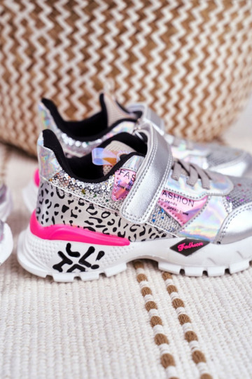 Children's sports shoes...