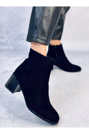 Heeled shoes ANNIE BLACK
