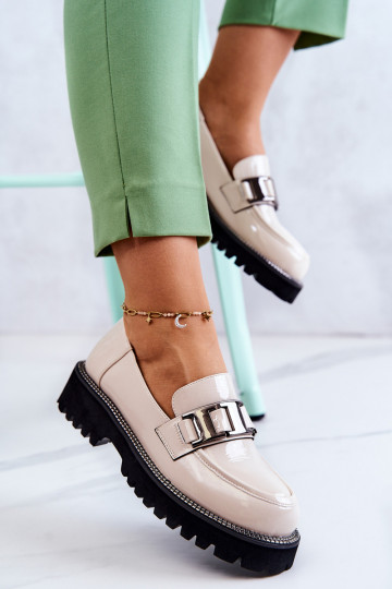 Shoes with lacquer effect... 2