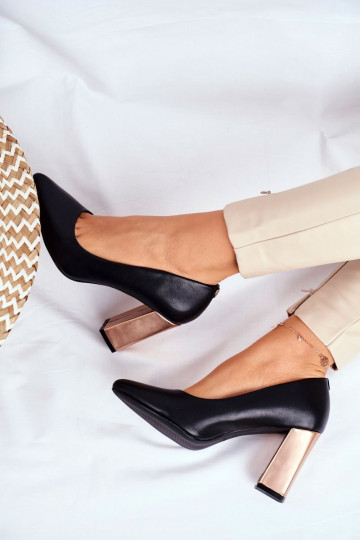 Shoes on a wide heel... 2