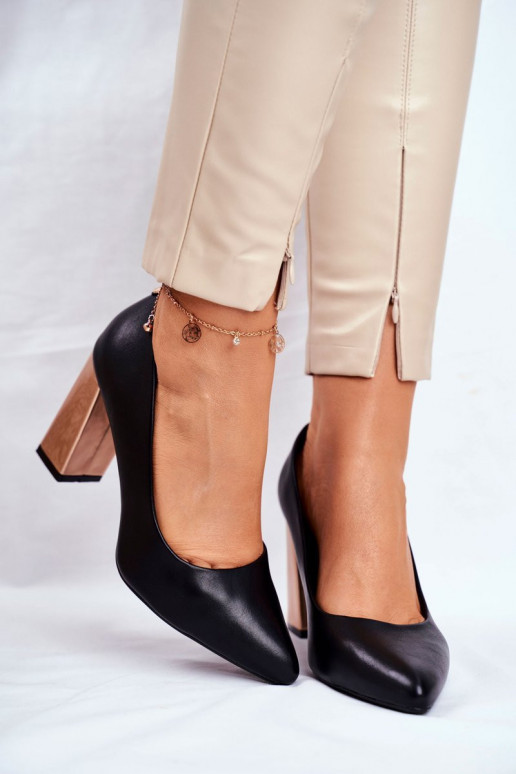 Shoes on a wide heel KERRIGAN BLACK