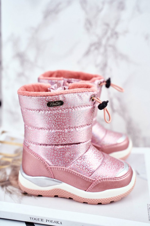 Children's snow boots in pink color