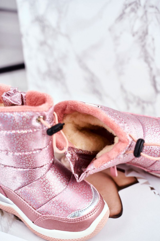 Children's snow boots in pink color