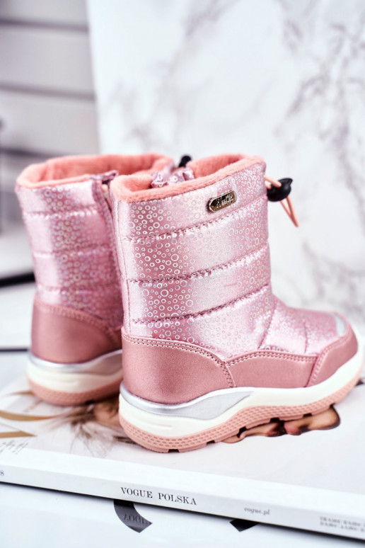 Children's snow boots in pink color