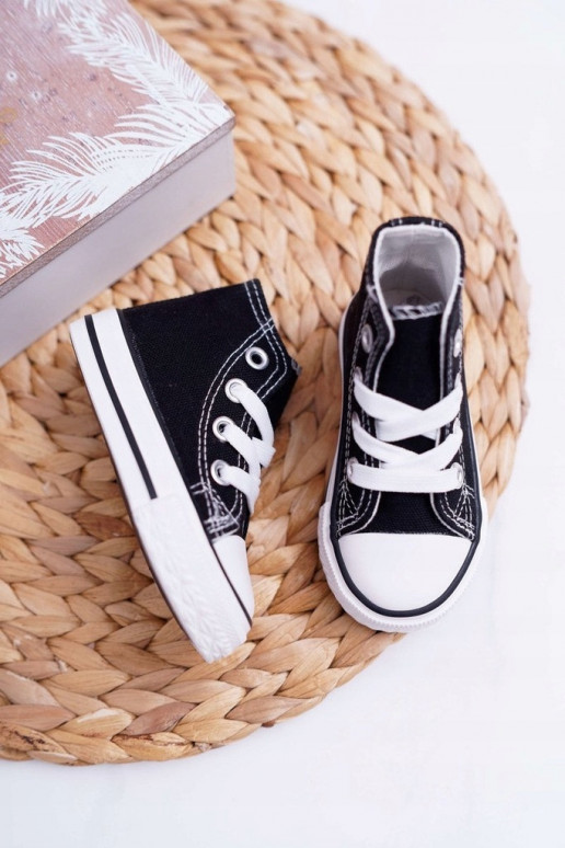 Children's shoes with black soles