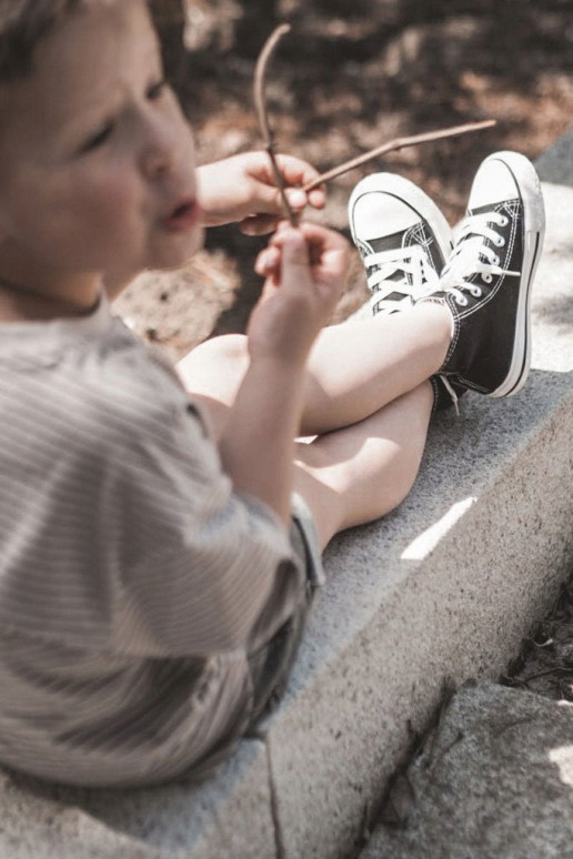 Children's shoes with black soles
