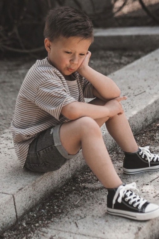 Children's shoes with black soles