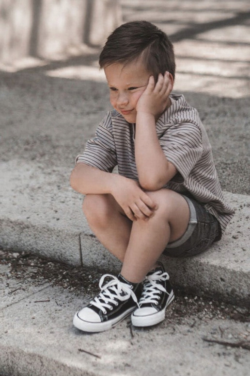 Children's shoes with black soles