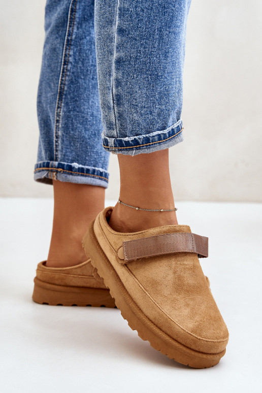 Women's Slippers Insulated With Fur...