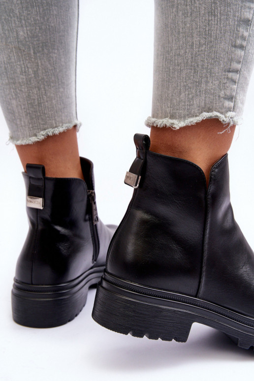Leather Low-Top Boots Black Foteini