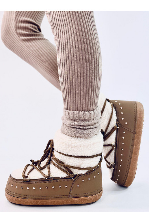 Women's snow boots with sheepskin...