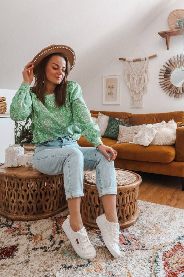 Women's Lace Sneakers BIG... 2