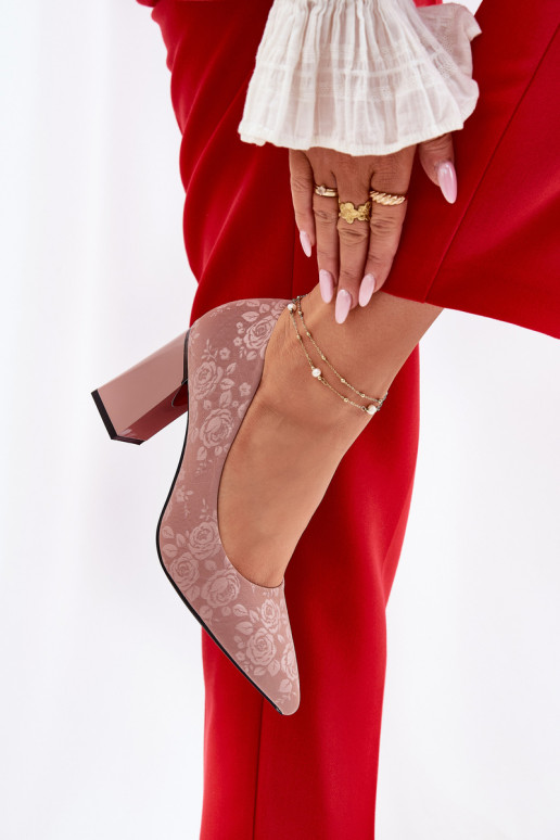 copy of Elegant Heels On A Heel In...