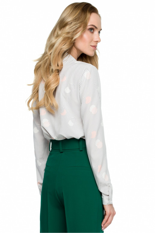 Dryžuota palaidinė V formos iškirpte...