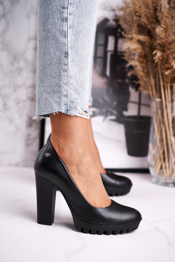 Women's Pumps On A Block Heel Maciejka 02629-01 Black