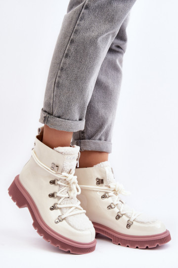 Women's Lacquered Leather Trapper Boots GOE MM2N4083 White 2