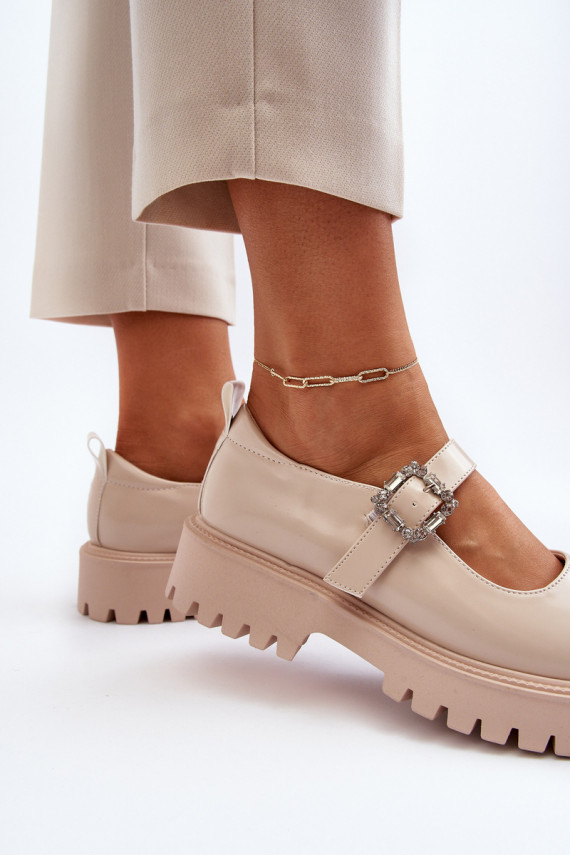 Women's Beige Patent Leather Shoes with Decorative Buckle Lindnessa