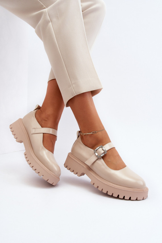Women's Beige Patent Leather Shoes with Decorative Buckle Lindnessa