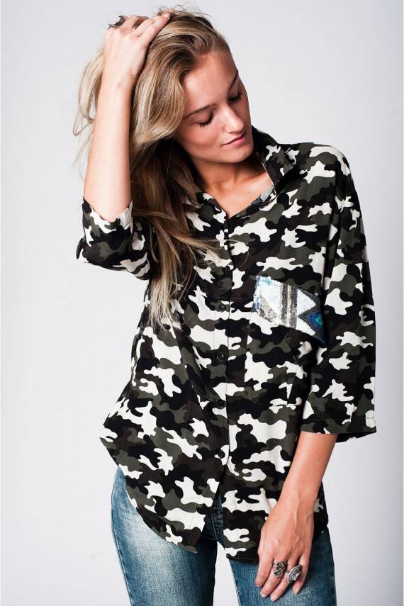 Ladies long shirt in camo print