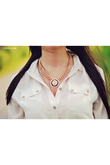 Kaklo papuošalas aukso spalvos