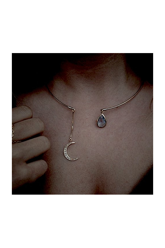 Kaklo papuošalas aukso spalvos