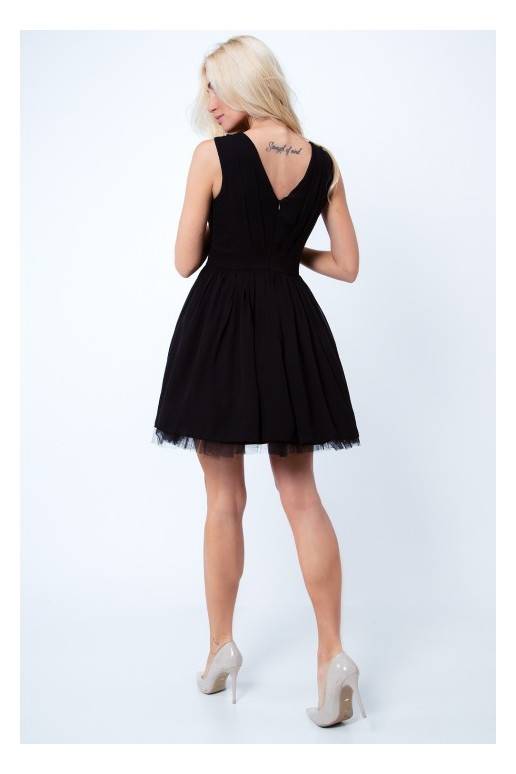 Party dress with opewnwork sleeves and neckline Party dress with opewnwork sleeves and neckline