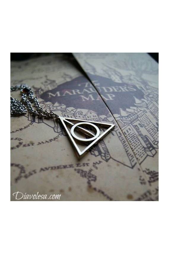 Deathly Hallows Necklace in Silver