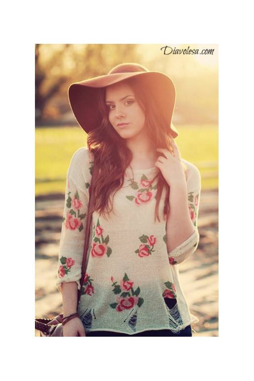 Gėlėtas megztukas  - 2