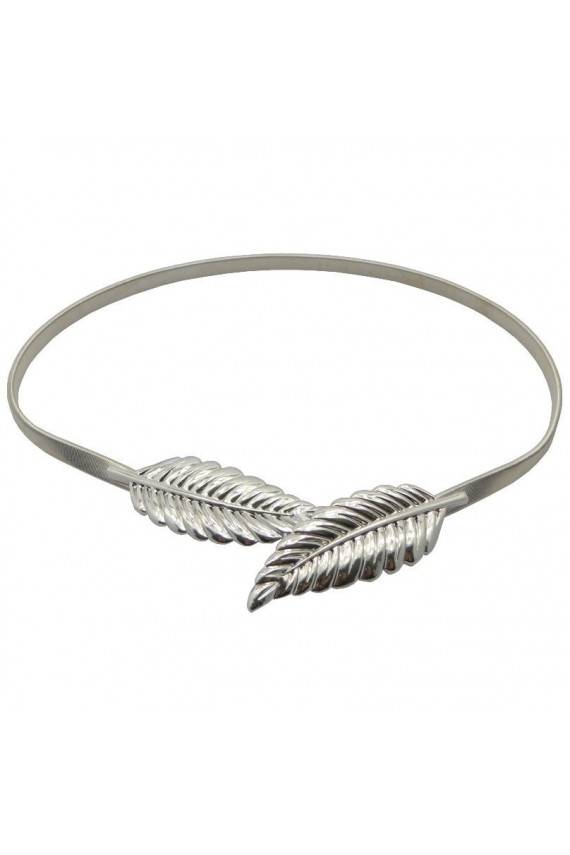 Slim resilient belt with detailed buckle in leaves shape.