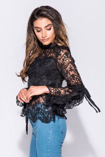 Romantic Bohemian Blouse With Wide Sleeves 2