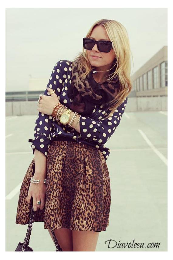 Sijonas su liūto galvomis  - 2