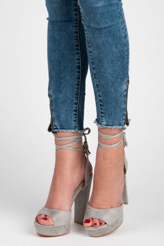 Gray high-heeled sandals VICES with bohemian details 1233-5G
