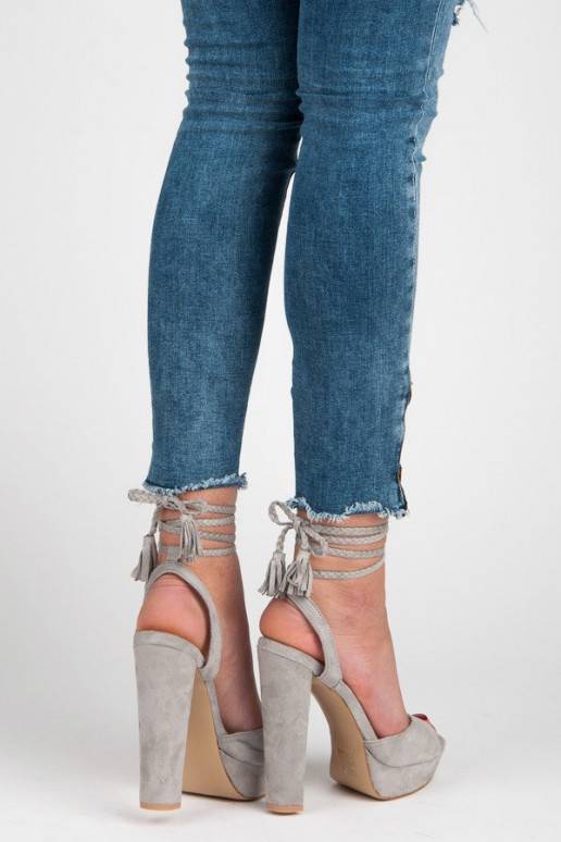 Gray high-heeled sandals VICES with bohemian details 1233-5G