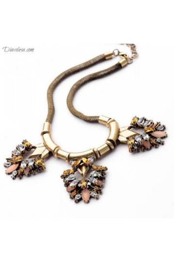 Kaklo papuošalas aukso spalvos