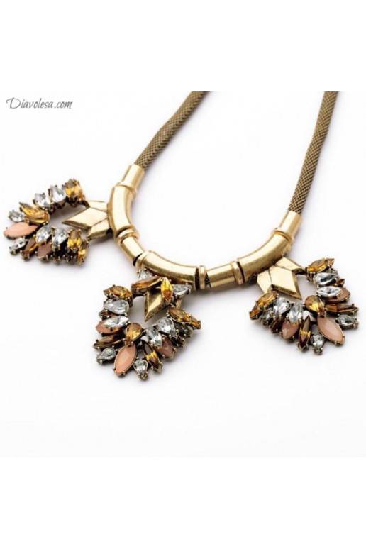 Kaklo papuošalas aukso spalvos