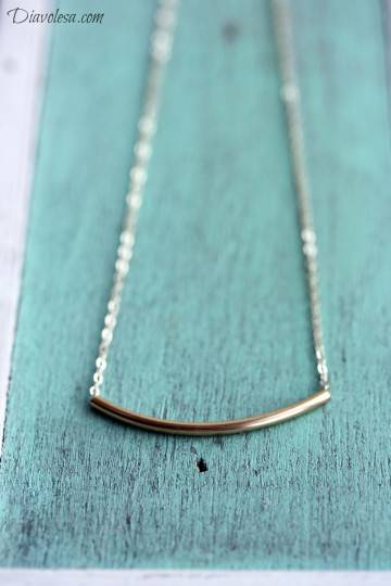 Kaklo papuošalas aukso spalvos