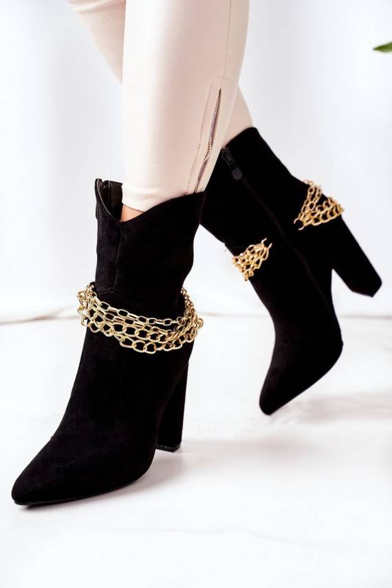 Insulated Boots On A Block Heel Black Good Impression