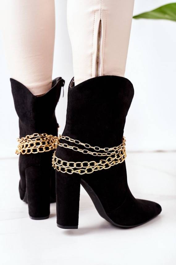 Insulated Boots On A Block Heel Black Good Impression