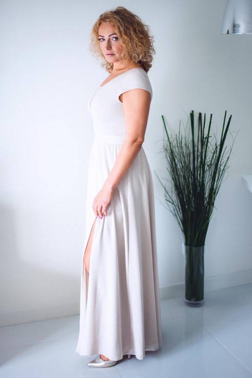 blizgi-ir-ilga-sventine-suknele-is-jersa