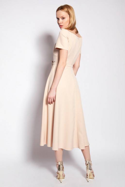 progine-klostuota-suknele-atvirais-pe...