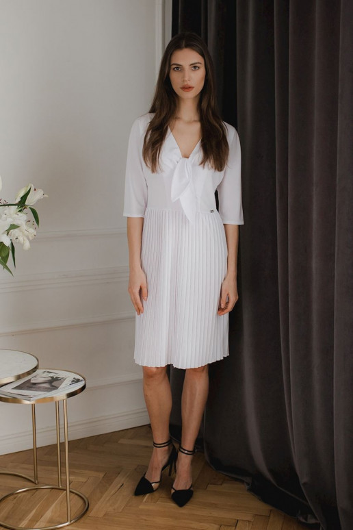 plisuota-lengva-suknele-is-lenitif