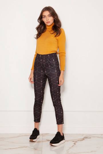 moteriskos-kelnes-is-lanti