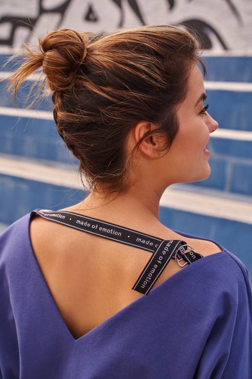 violetines-spalvos-suknele-is-moe