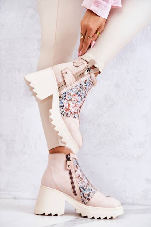 Leather boots on a massive post Maciejka Beige 05325-04 Leather boots on a massive post Maciejka Beige 05325-04