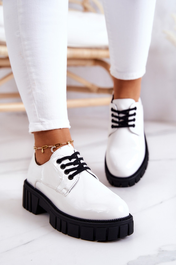 Fashionable Lacquered Shoes La.Fi White Hallie